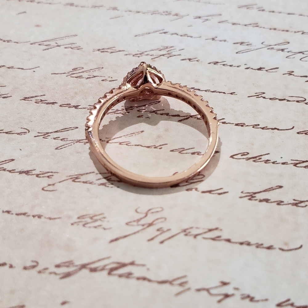 𝅺rose gold ring - Picture 4 of 8